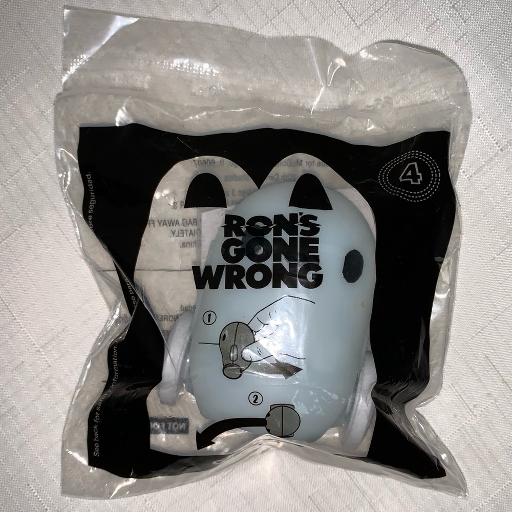 NIB McDonald Rons Gone Wrong Cat B Bot #4 Happy Meal Toy 2021 Collectible Fox